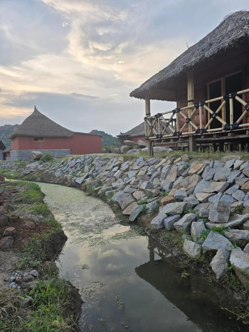 Golden Chariot Resort Hampi Eksteriør bilde