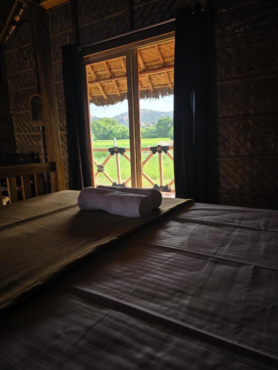 Golden Chariot Resort Hampi Eksteriør bilde
