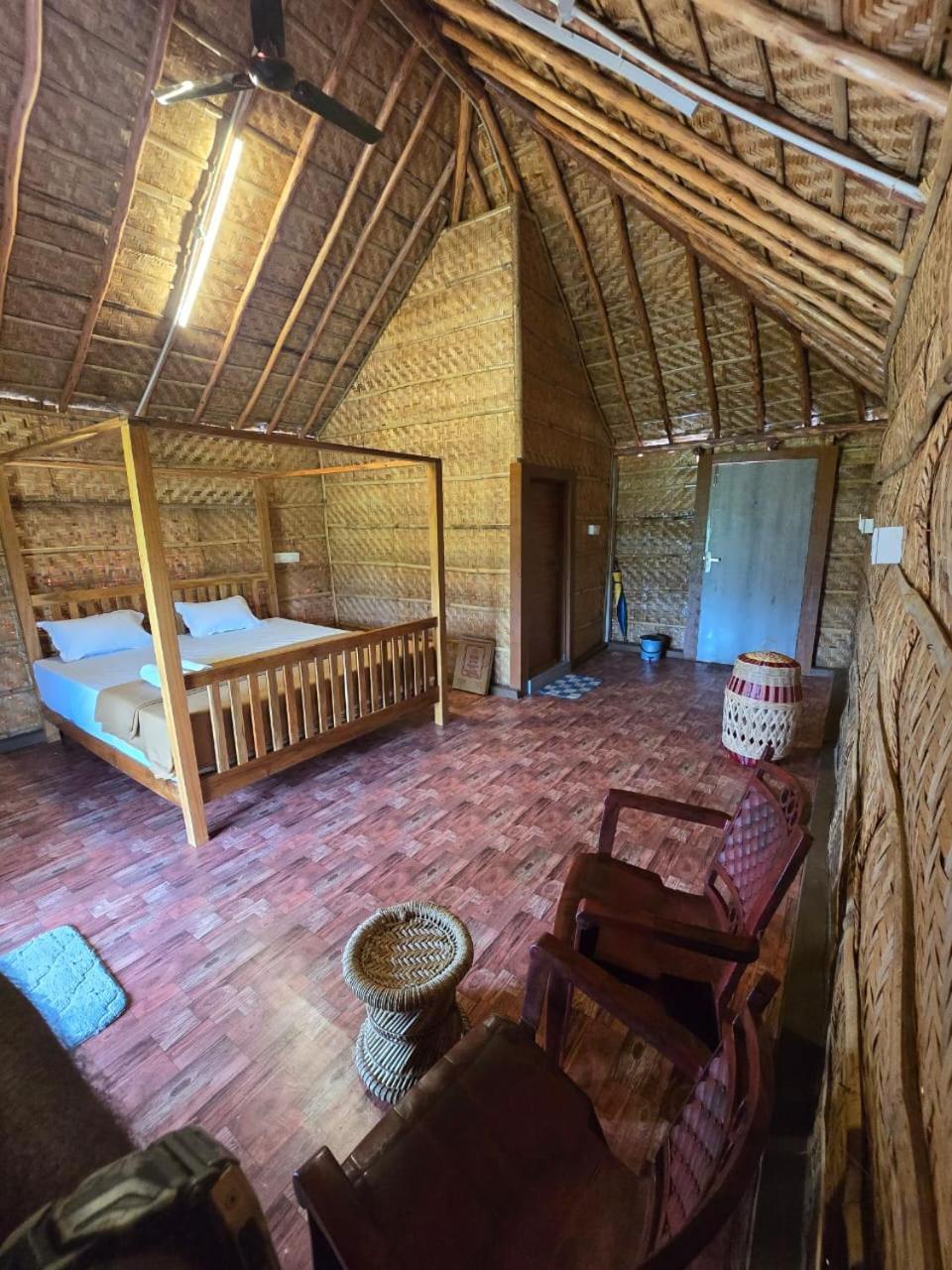 Golden Chariot Resort Hampi Eksteriør bilde
