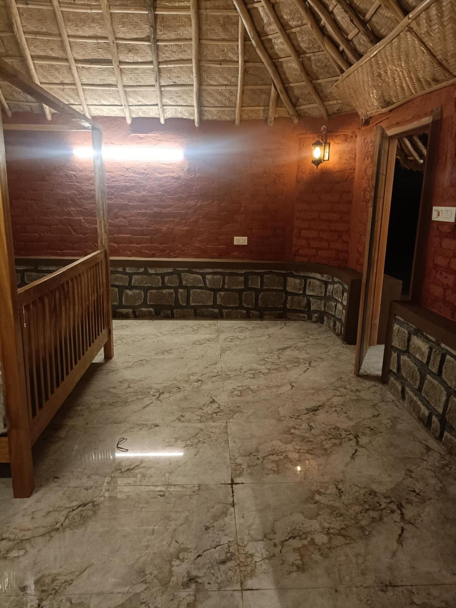 Golden Chariot Resort Hampi Eksteriør bilde